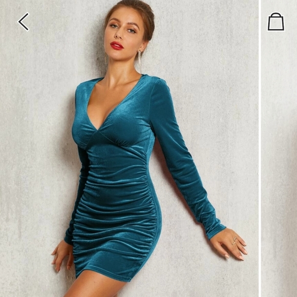 Dresses & Skirts - Blue fitted dress